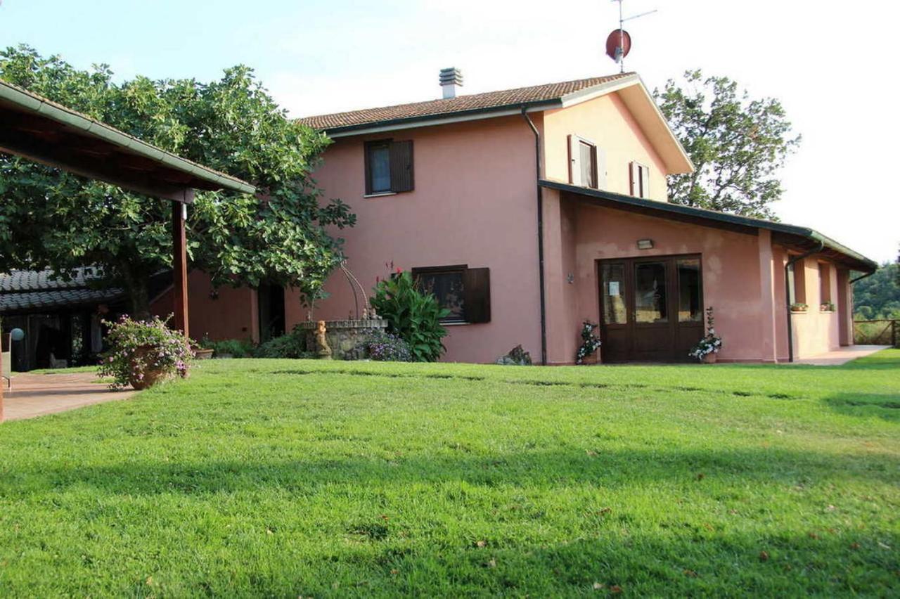 Agriturismo Poggio Corbello La Pesta Exterior photo